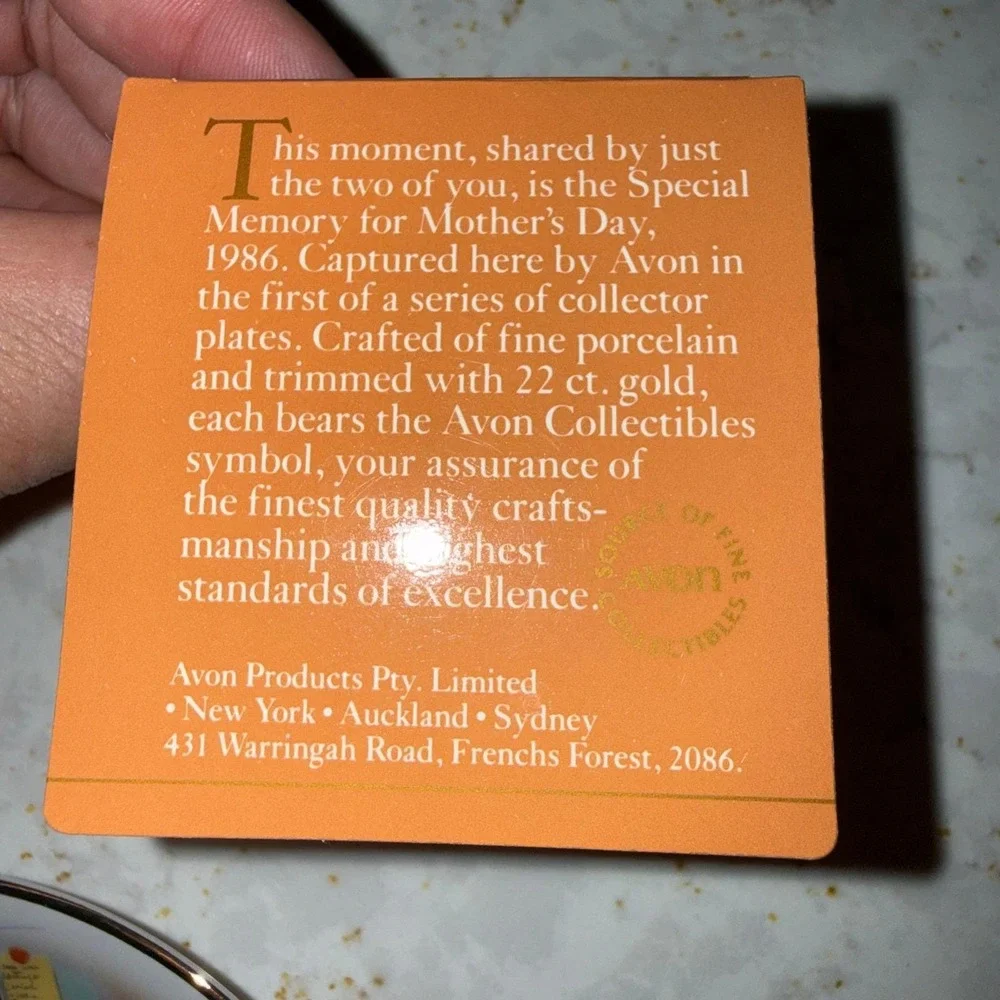 Avon Special Memories Plate Creation of Love Mother's Day 1986 Gold Porcelain